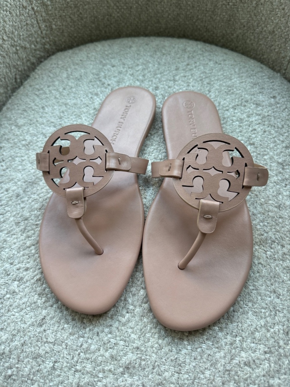 Tory Burch Leather Logo Thong Sandals in Blush